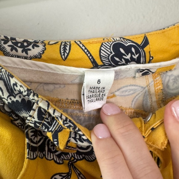 Vintage Talbots Yellow and Black Capris with Elegant Design - Picture 3 of 4